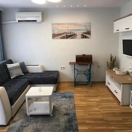 Astra Apartment