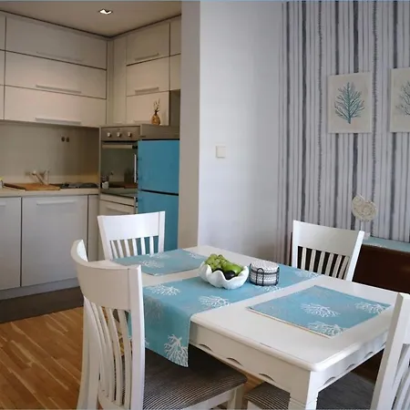 Astra Apartment Warna